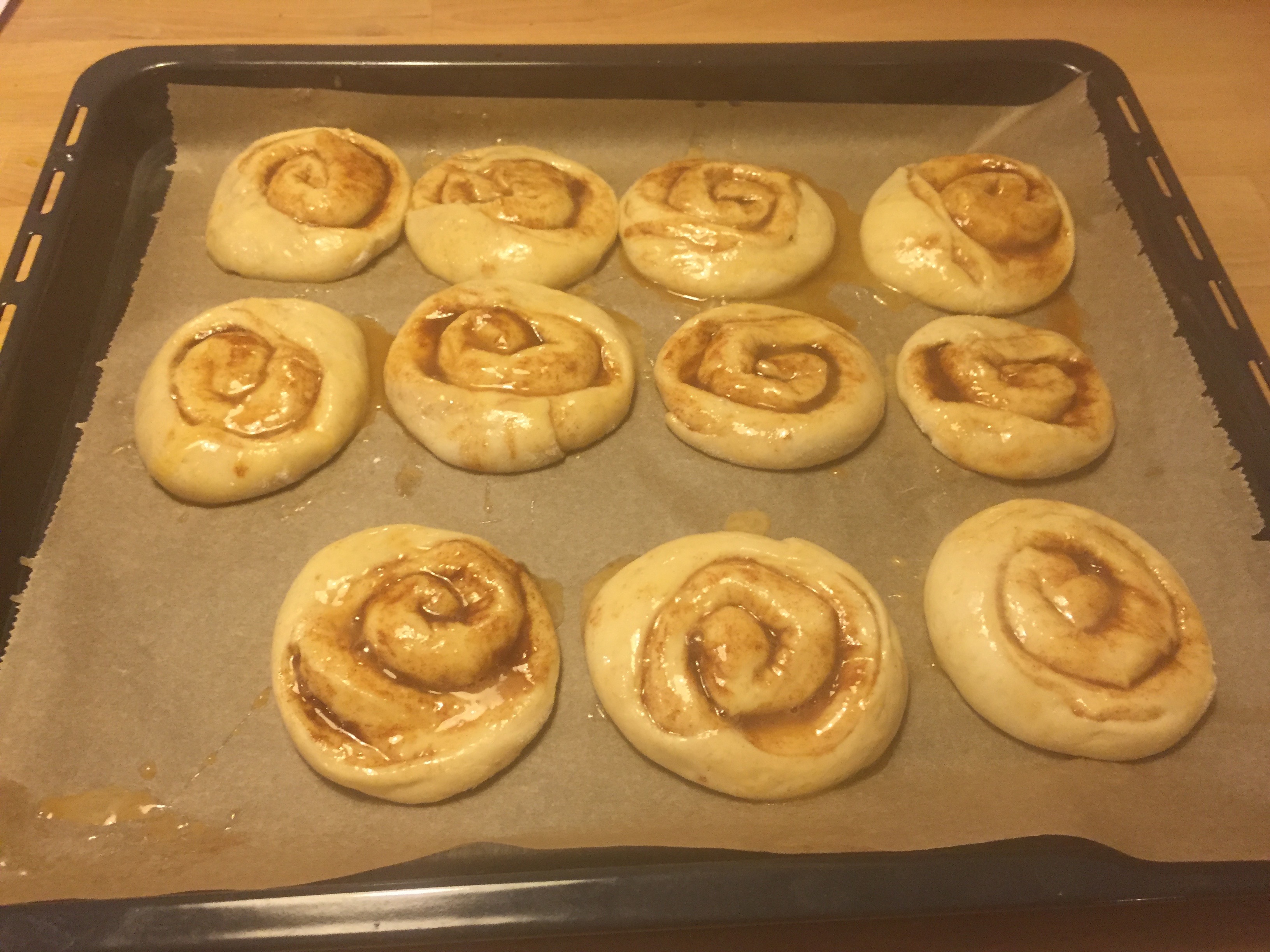 Kanelbullar schwedische Zimtschnecken Teig selbst machen ganz leicht ...