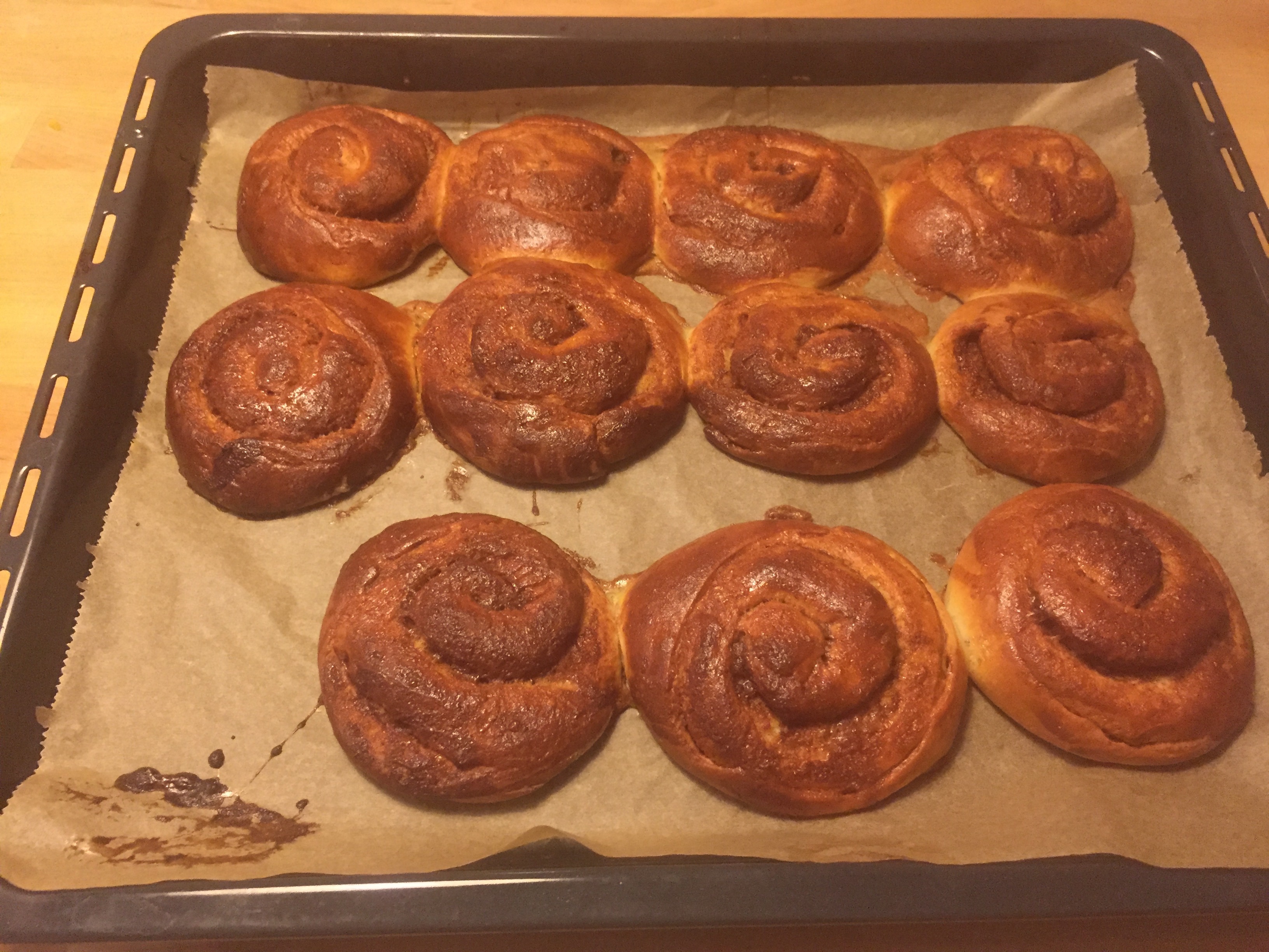 Kanelbullar schwedische Zimtschnecken Teig selbst machen ganz leicht ...