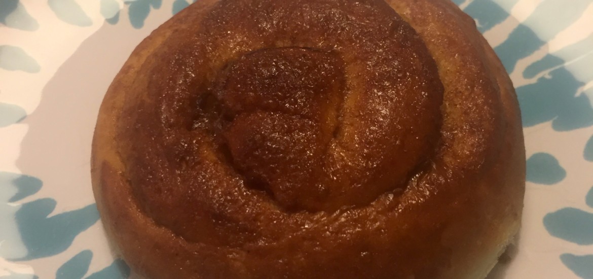 Kanelbullar schwedische Zimtschnecken Teig selbst machen ganz leicht backen