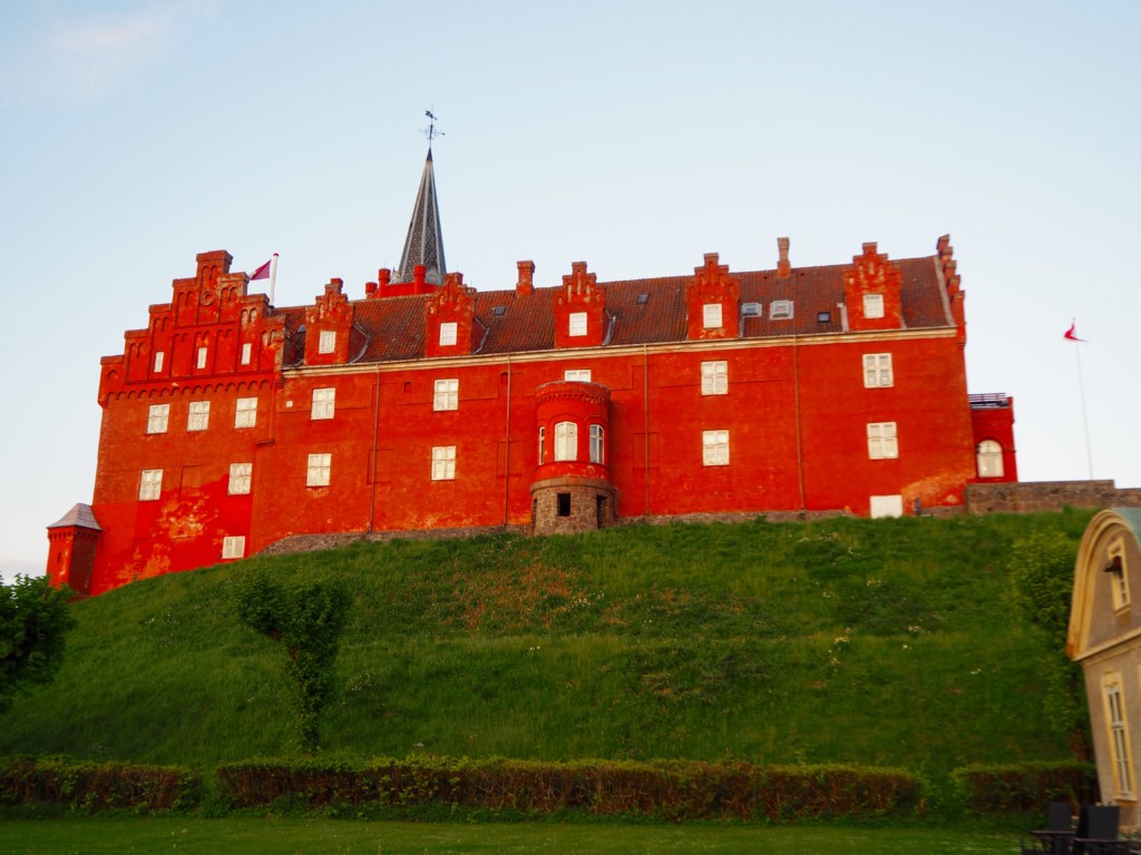 Tranekear Schloss Langeland Dänemark Kunst Natur Wald Tickon