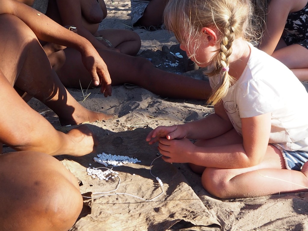 Bushmen camp Fiume Namibia Grootfontain Buschmänner San Safari lebendiges Museum Familienreise