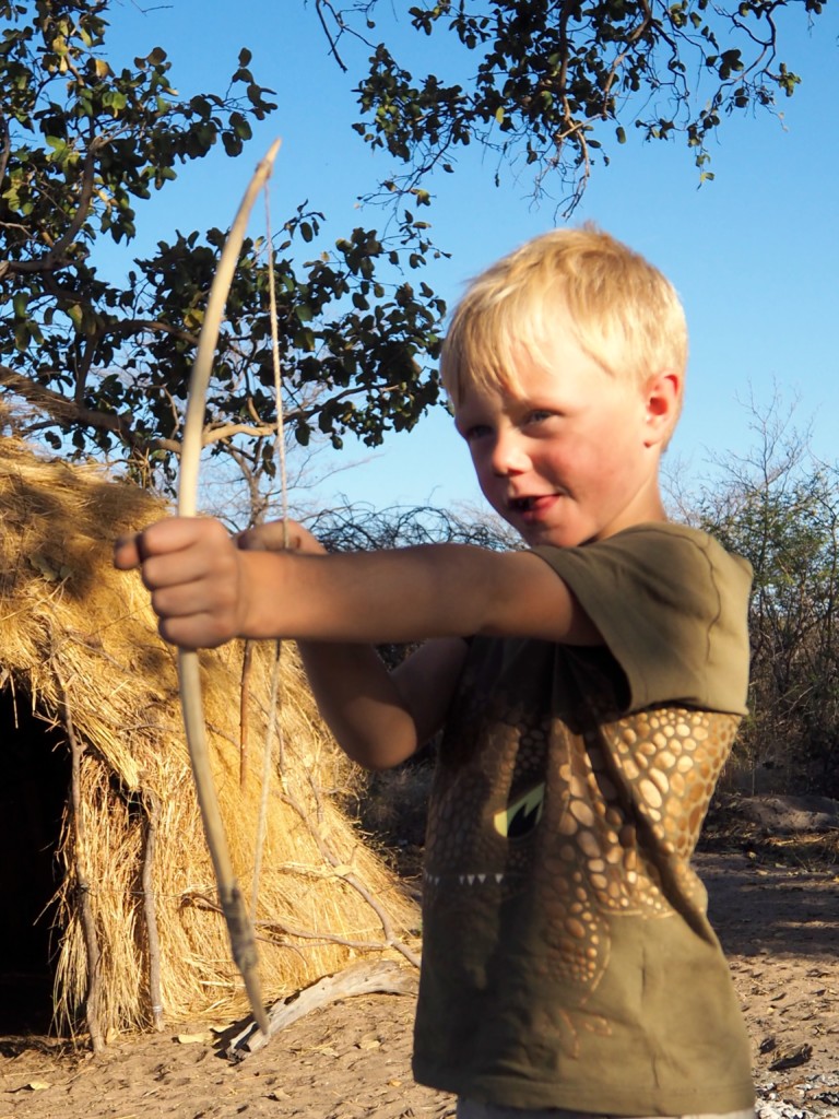 Bushmen camp Fiume Namibia Grootfontain Buschmänner San Safari lebendiges Museum Familienreise