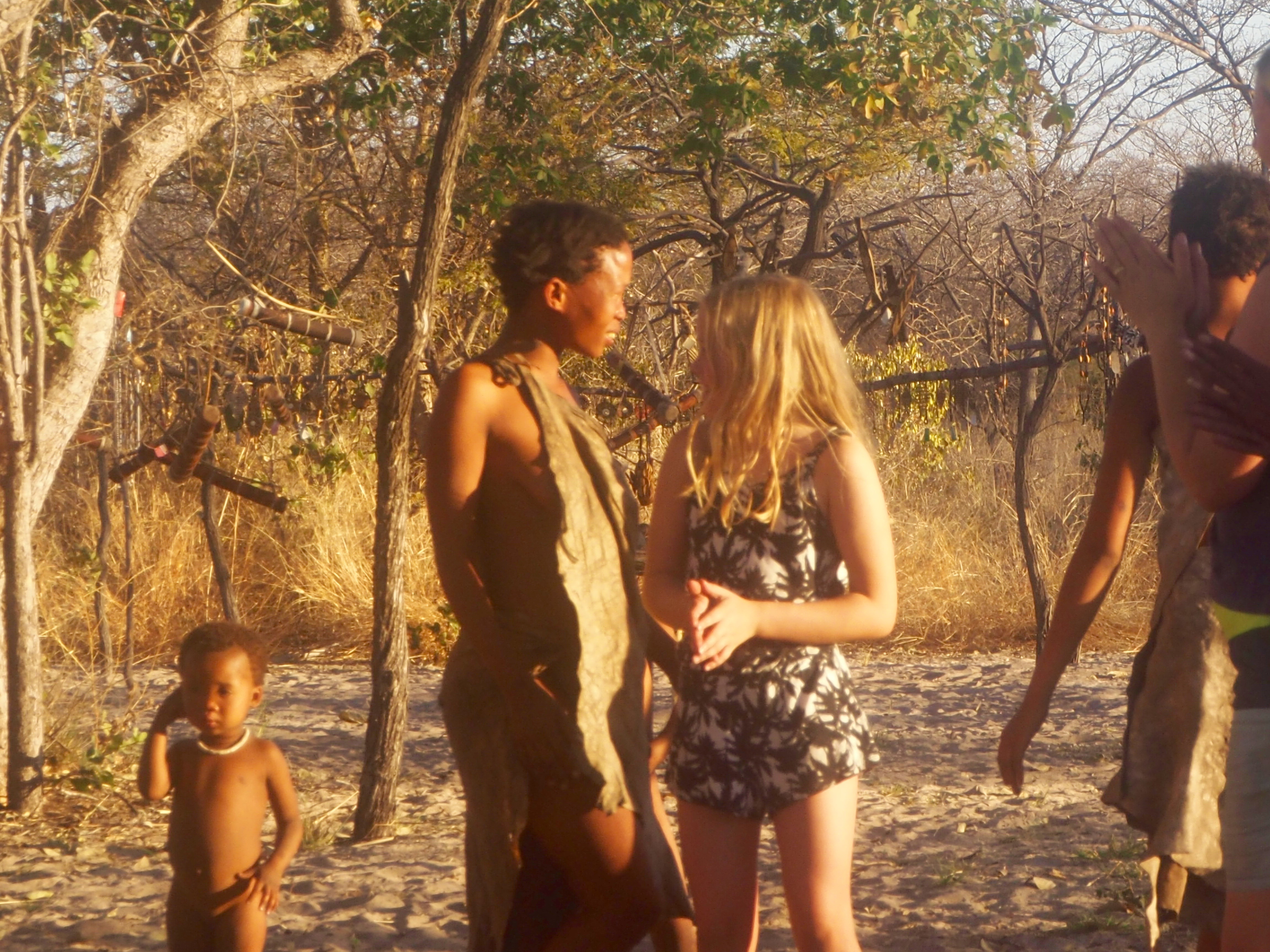 Bushmen camp Fiume Namibia Grootfontain Buschmänner San Safari lebendiges Museum Familienreise