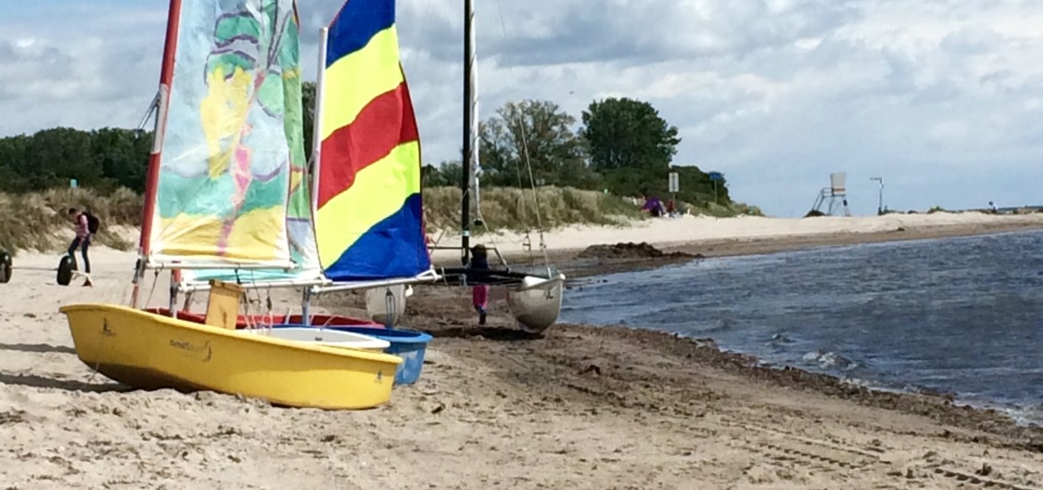 Segeln Opti Hotel Strandkind Pelzerhaken Lübecker Bucht Ostsee Schleswig-Holstein